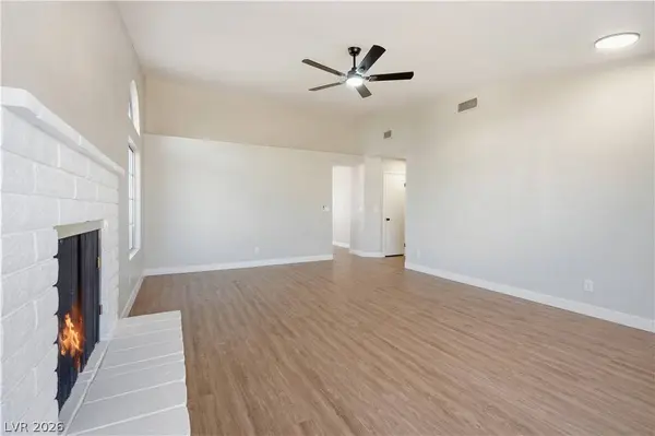 1013 Greystone DR, Las Vegas, NV 89108