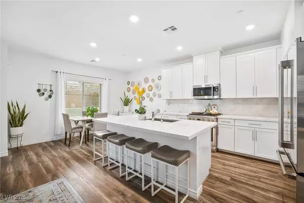 600 N Carriage Hill DR #1045, Las Vegas, NV 89138