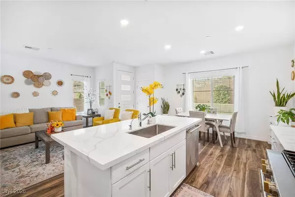 600 N Carriage Hill DR #1045, Las Vegas, NV 89138