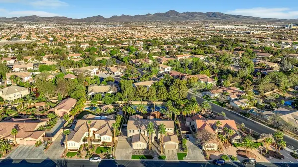 Who Helps Homeowners Sell Their Home in Henderson, Nevada?