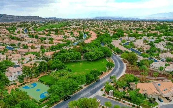 Who Helps Homeowners Sell Their Home in Green Valley?