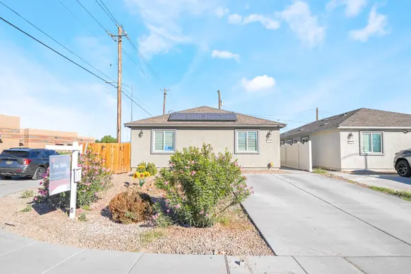 878 W Lake Mead Blvd, Las Vegas, NV 89106-2338