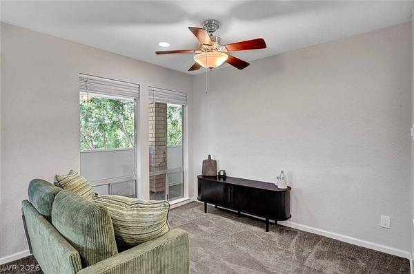 730 Oakmont AVE #904, Las Vegas, NV 89109