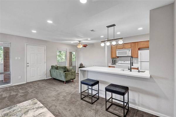 730 Oakmont AVE #904