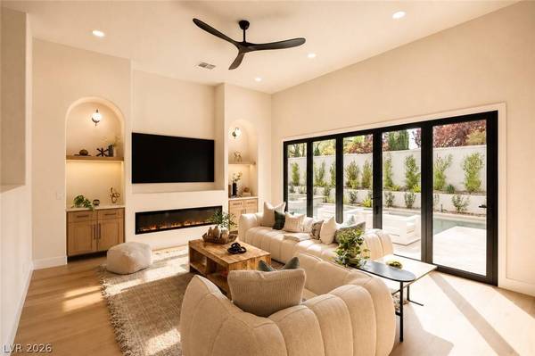 305 Prince Charming CT, Las Vegas, NV 89145