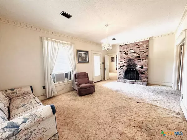 740 Old Georgetown RD, Gatesville, TX 76528