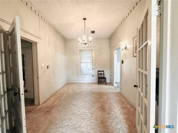 740 Old Georgetown RD, Gatesville, TX 76528