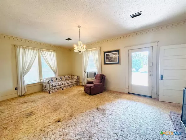 740 Old Georgetown RD, Gatesville, TX 76528