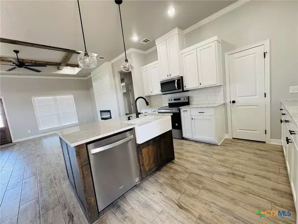 207 Creek Plum LN, Temple, TX 76502