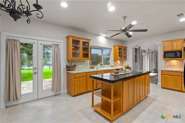 400 Indian Hills RD, Gatesville, TX 76528