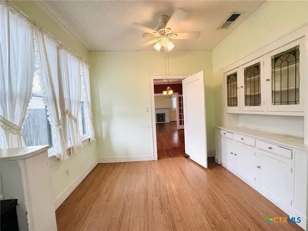 109 N Lutterloh AVE, Gatesville, TX 76528