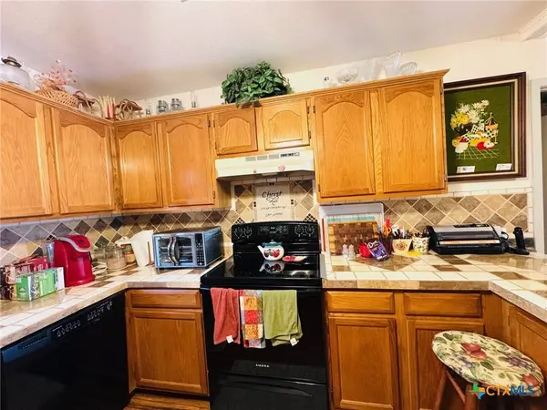 1105 Baldridge DR, Gatesville, TX 76528