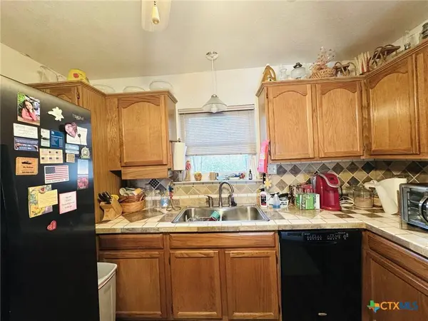 1105 Baldridge DR, Gatesville, TX 76528