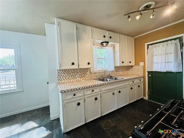 302 N 28th ST, Gatesville, TX 76528