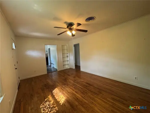 302 N 28th ST, Gatesville, TX 76528