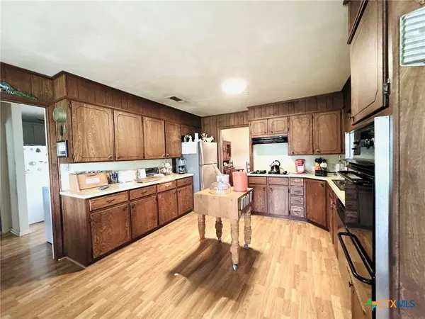 139 College AVE, Oglesby, TX 76561