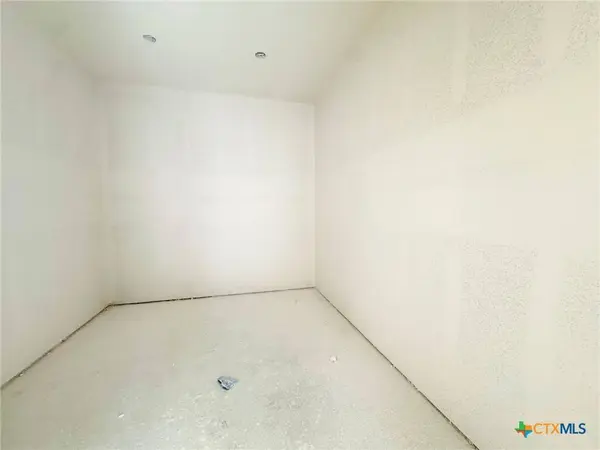 107 Chantry LN, Gatesville, TX 76528