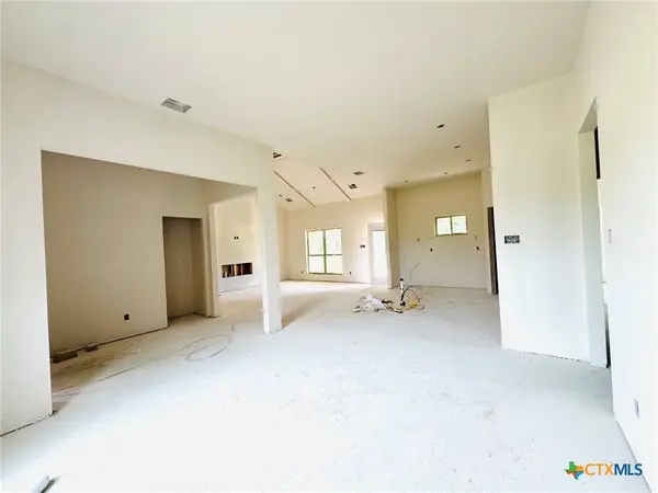 107 Chantry LN, Gatesville, TX 76528