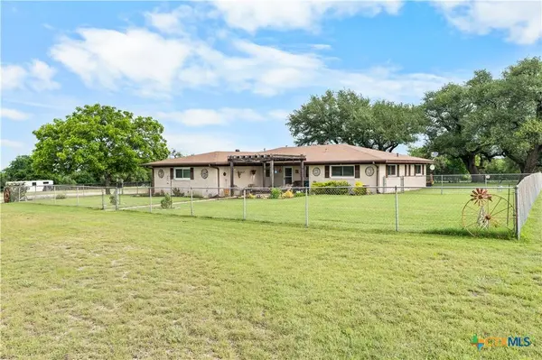 2911 Osage RD, Gatesville, TX 76528