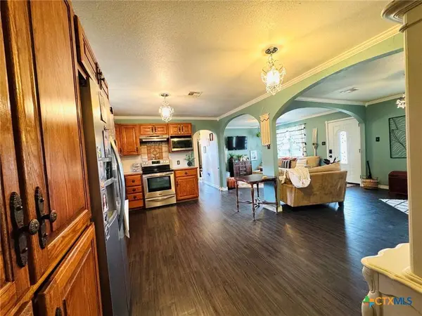 169 County Road 318, Jonesboro, TX 76538