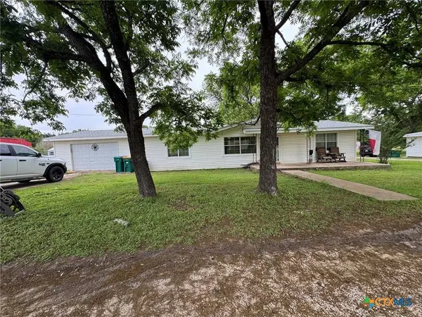 3015 S State Highway 36, Gatesville, TX 76528