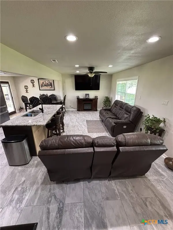 116 Leisure Acres RD, Gatesville, TX 76528