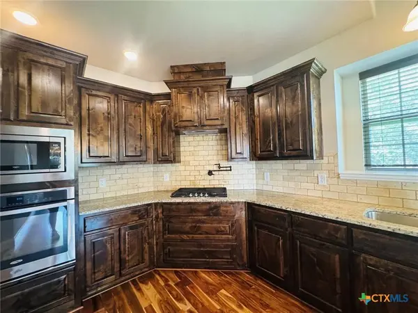 2021 Harvest DR, Nolanville, TX 76559