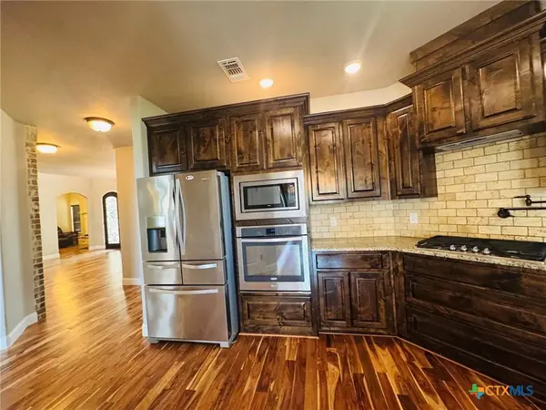 2021 Harvest DR, Nolanville, TX 76559