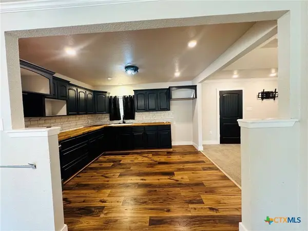 2402 Oak DR, Gatesville, TX 76528