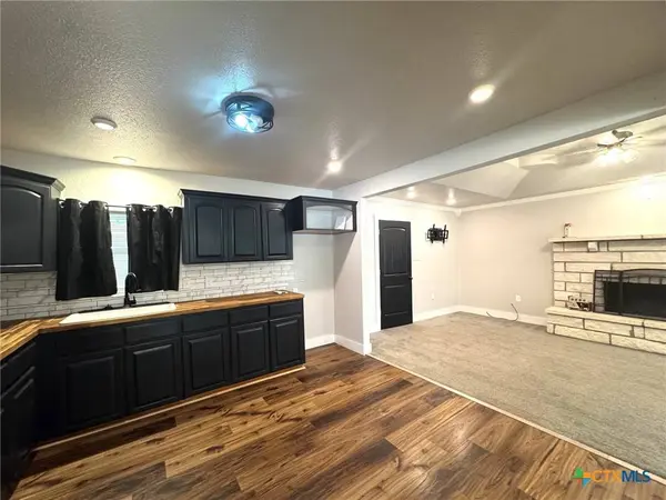 2402 Oak DR, Gatesville, TX 76528