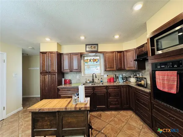 105 Curry DR, Gatesville, TX 76528