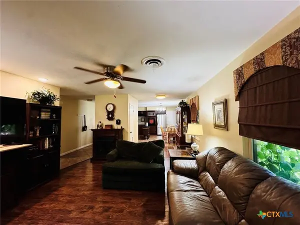 105 Curry DR, Gatesville, TX 76528