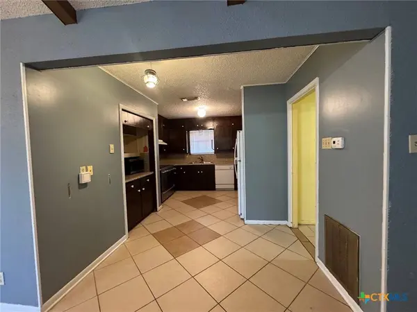 2405 Osage RD, Gatesville, TX 76528