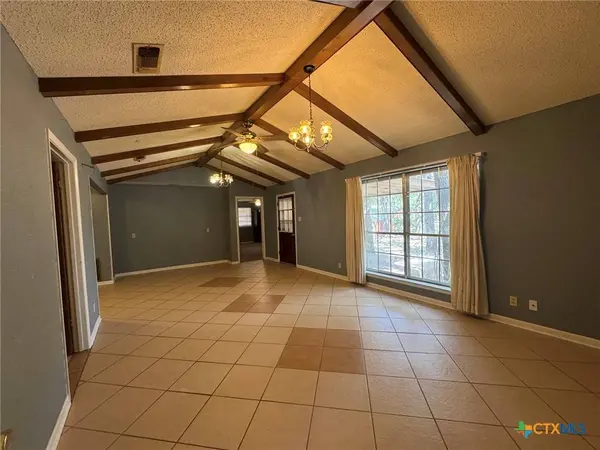 2405 Osage RD, Gatesville, TX 76528