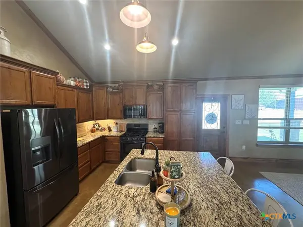 516 Cedar Mountain RD, Gatesville, TX 76528