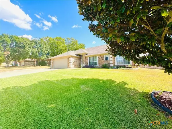 3404 Greenlawn