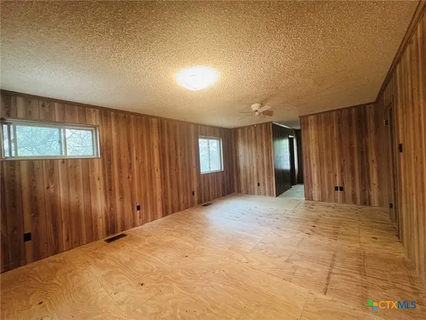 823 Mountain RD, Gatesville, TX 76528