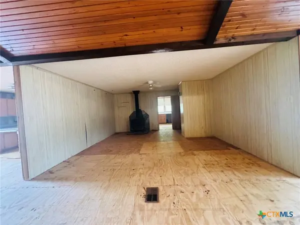 823 Mountain RD, Gatesville, TX 76528