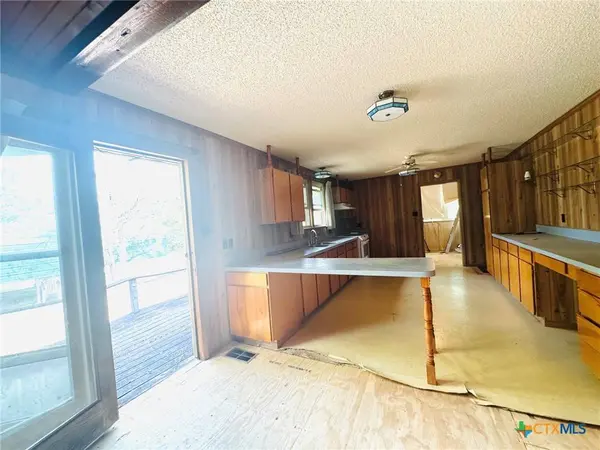 823 Mountain RD, Gatesville, TX 76528