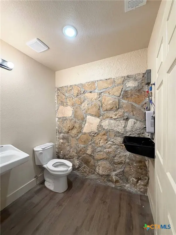 511 Saunders ST, Gatesville, TX 76528