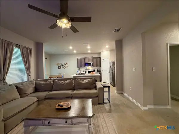 105 Elm LN, Gatesville, TX 76528