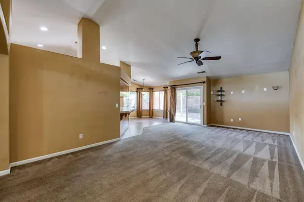 168 Makenna DR, Madera, CA 93637