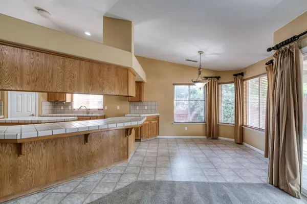 168 Makenna DR, Madera, CA 93637