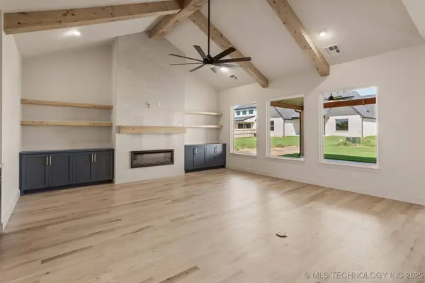 2355 E 135th PL, Bixby, OK 74008