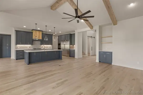 2355 E 135th PL, Bixby, OK 74008