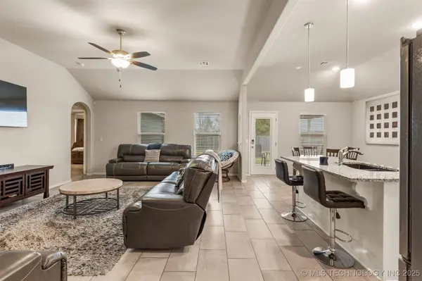 7321 S Hemlock AVE, Broken Arrow, OK 74011