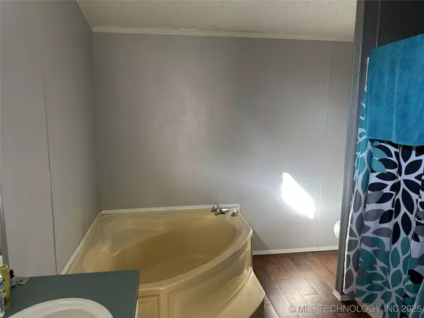 14101 E 191st ST S, Bixby, OK 74008