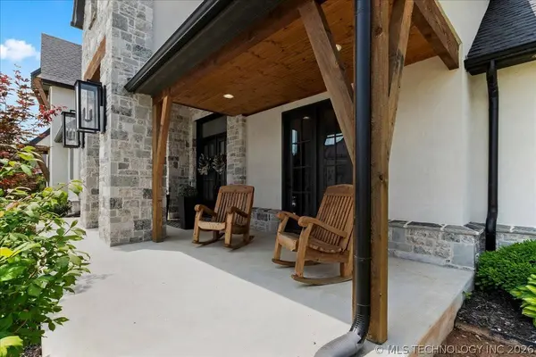 100 S 72nd CT, Broken Arrow, OK 74014