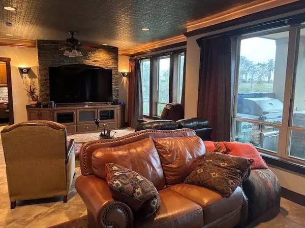 1252 Briar Court, Whitney, TX 76692