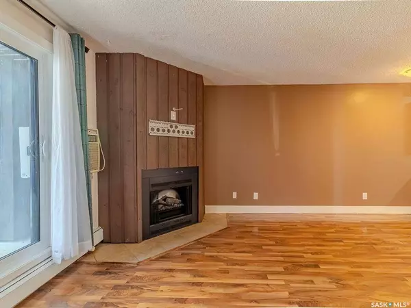 512 4th AVENUE N #301, Saskatoon, SK S7K 2M7